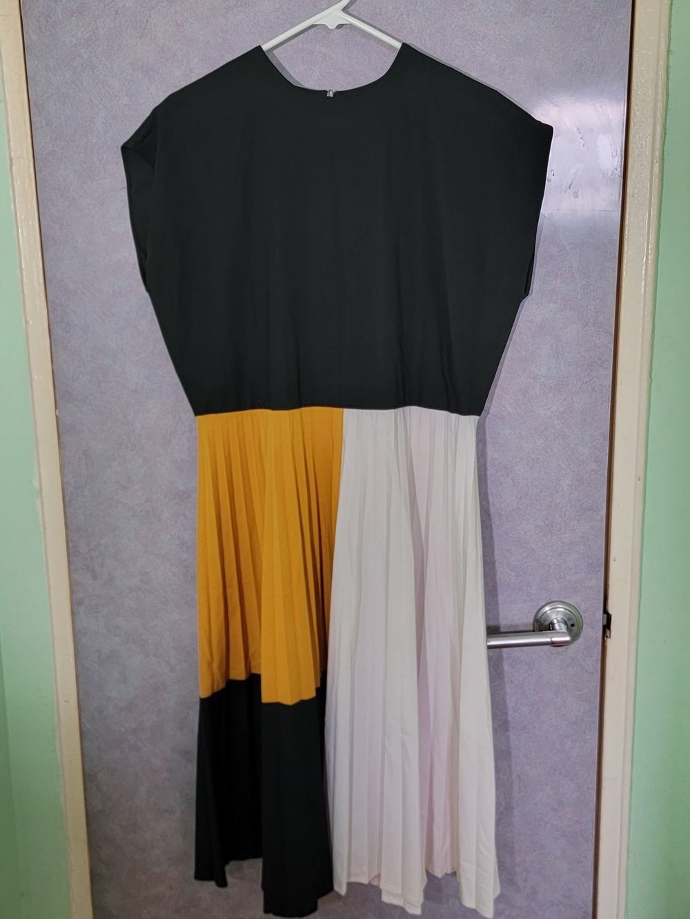Women's Colorblock Pleated Midi Dress - Black, Mustard & Ivory